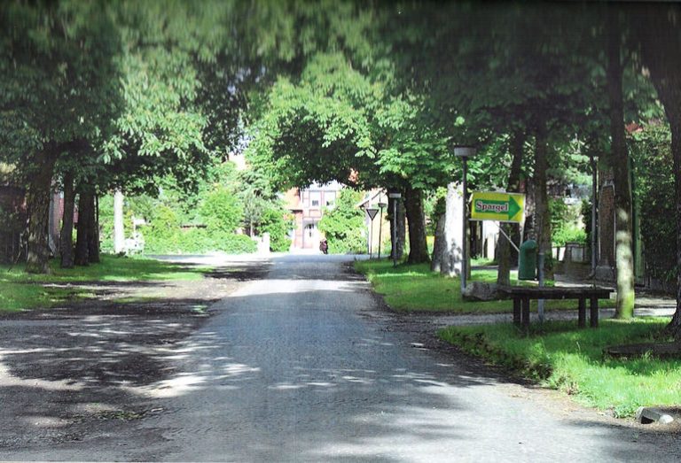 Die Röddenser Dorfstraße